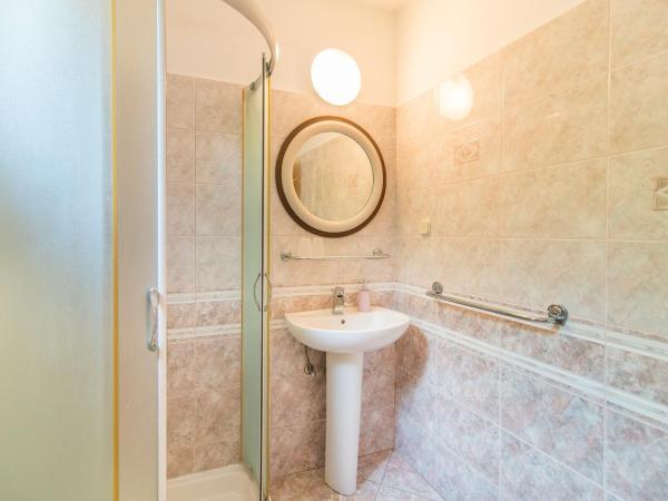 Room Mariza : photo 5 de la chambre chambre double avec balcon - vue sur mer