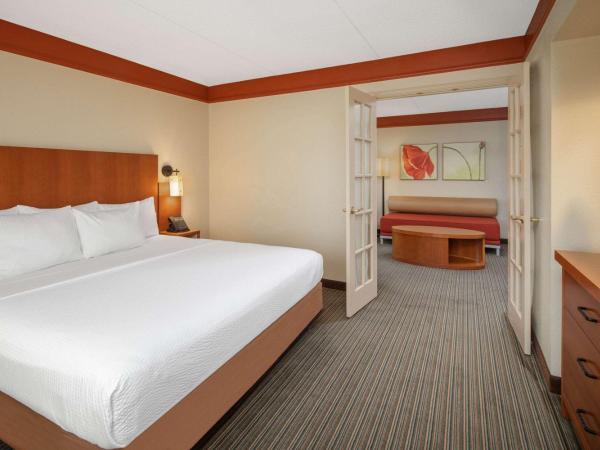 La Quinta by Wyndham Atlanta Ballpark/Galleria : photo 5 de la chambre suite 1 chambre lit king-size - non-fumeurs