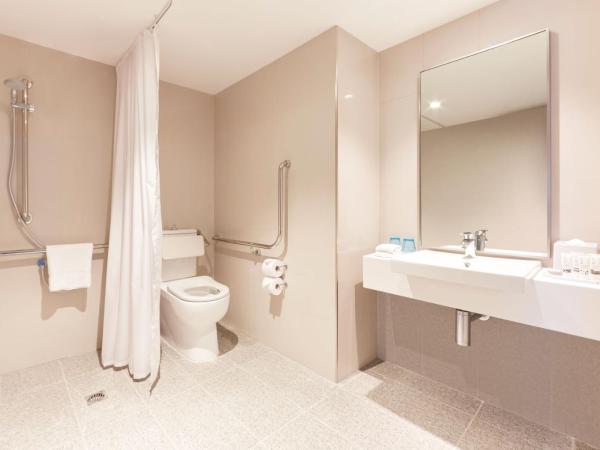 Holiday Inn Express Adelaide City Centre, an IHG Hotel : photo 1 de la chambre chambre lit queen-size standard - accessible aux personnes à mobilité réduite