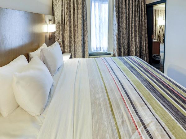 Country Inn & Suites by Radisson Nashville Airport TN : photo 3 de la chambre suite lit king-size - accessible aux personnes à mobilité réduite - non-fumeurs