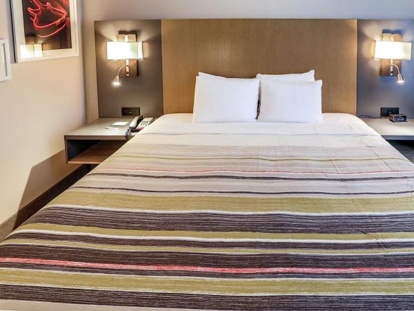 Country Inn & Suites by Radisson Nashville Airport TN : photo 7 de la chambre suite lit king-size - accessible aux personnes à mobilité réduite - non-fumeurs