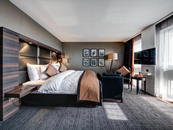 Best Western Premier Hotel Beaulac : photo 2 de la chambre chambre double supérieure - vue sur lac