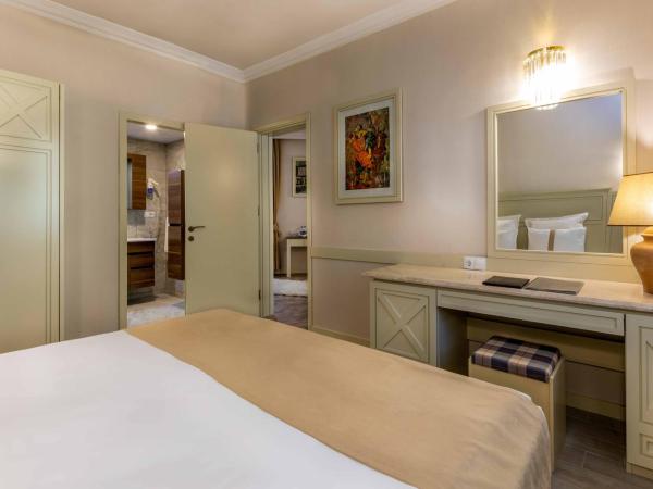 Polat Thermal Hotel : photo 2 de la chambre suite familiale