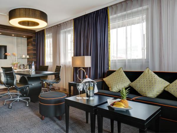 Best Western Premier Hotel Beaulac : photo 3 de la chambre grande suite - vue sur ville