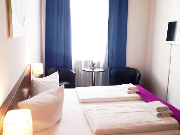Hotelpension Margrit : photo 6 de la chambre chambre double ou lits jumeaux