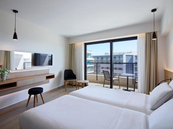 Cactus Hotel : photo 1 de la chambre chambre double ou lits jumeaux supérieure avec vue sur ville