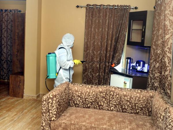 HOTEL SHREESH KOLKATA : photo 1 de la chambre ac suite room