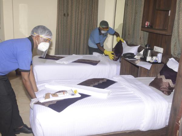 HOTEL SHREESH KOLKATA : photo 7 de la chambre chambre familiale climatisée