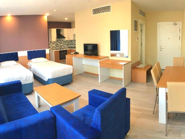 SKYBLUE İSTANBUL HOTEL : photo 2 de la chambre suite familiale