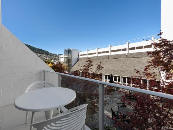 Crowne Plaza Queenstown, an IHG Hotel : photo 3 de la chambre suite king 1 chambre avec vue sur le lac