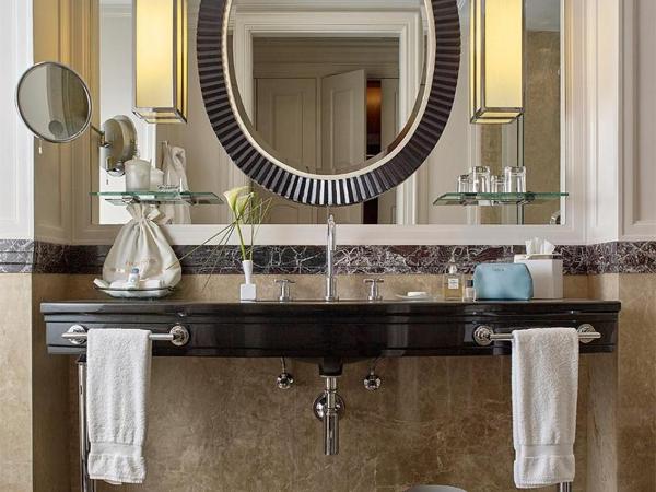 Four Seasons Hotel Gresham Palace Budapest : photo 1 de la chambre room #45352631