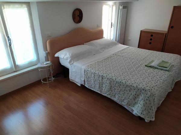 Casa di Debora : photo 2 de la chambre chambre double avec salle de bains privative