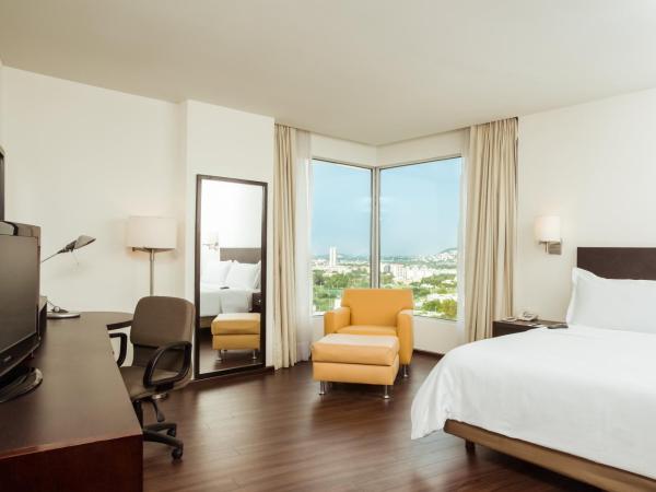 Fiesta Inn Monterrey Tecnologico : photo 1 de la chambre suite junior