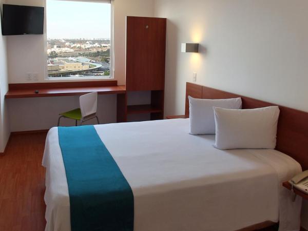 One Queretaro Centro Sur : photo 2 de la chambre chambre supérieure lit queen-size