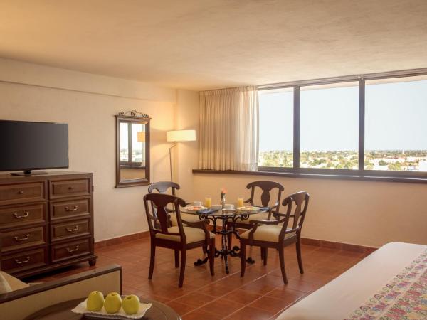 Gamma Merida El Castellano : photo 2 de la chambre suite junior lit king-size