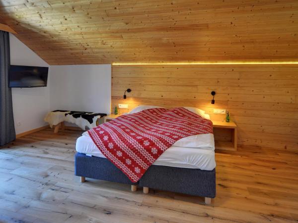 Dom Górski : photo 2 de la chambre chambre quadruple supérieure avec balcon