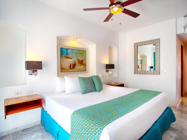 Vamar Vallarta Marina & Beach Resort : photo 6 de la chambre hébergement lit king-size standard - tout compris
