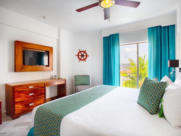 Vamar Vallarta Marina & Beach Resort : photo 8 de la chambre hébergement lit king-size standard - tout compris
