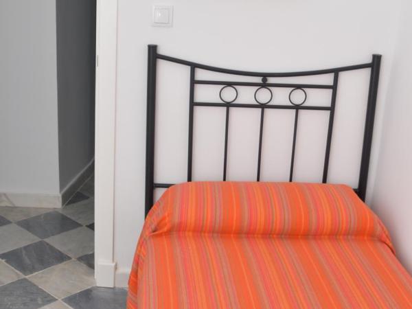 Pensión Las Cuatro Naciones : photo 10 de la chambre chambre simple avec salle de bains commune