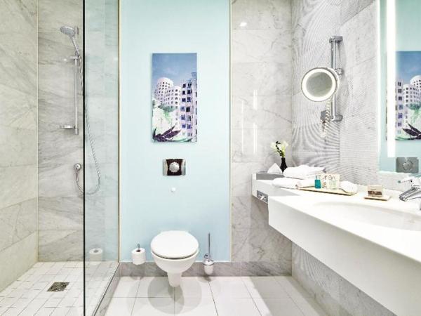 Clayton Hotel Düsseldorf City Centre : photo 5 de la chambre room #6012145