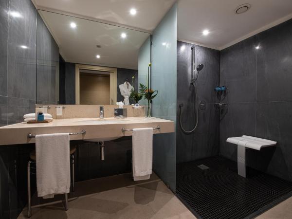 Port Palace : photo 6 de la chambre chambre supérieure - premier Étage - vue sur port