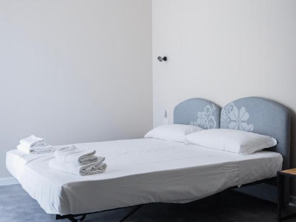 Piccolo Catalunya Hostel : photo 5 de la chambre chambre double ou lits jumeaux avec salle de bains privative