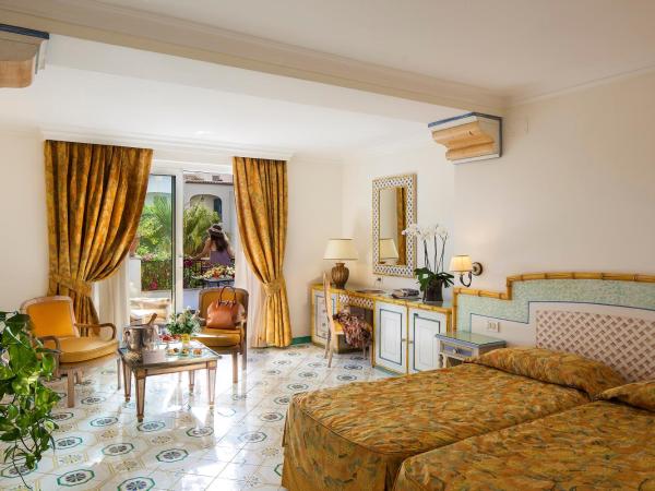 Grand Hotel Il Moresco : photo 4 de la chambre chambre double ou lits jumeaux supérieure avec terrasse