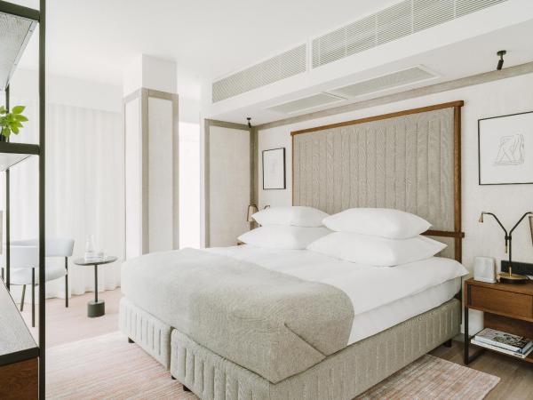 PURO Warszawa Centrum : photo 4 de la chambre chambre lit king-size