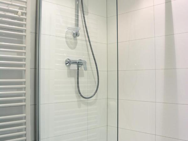 Restaurant Trocadero : photo 1 de la chambre chambre lits jumeaux