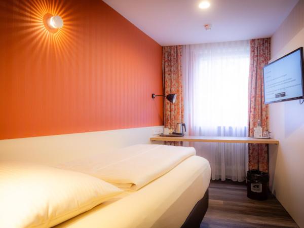 Hotel Azenberg : photo 1 de la chambre chambre simple standard avec douche
