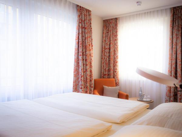 Hotel Azenberg : photo 2 de la chambre chambre quadruple standard