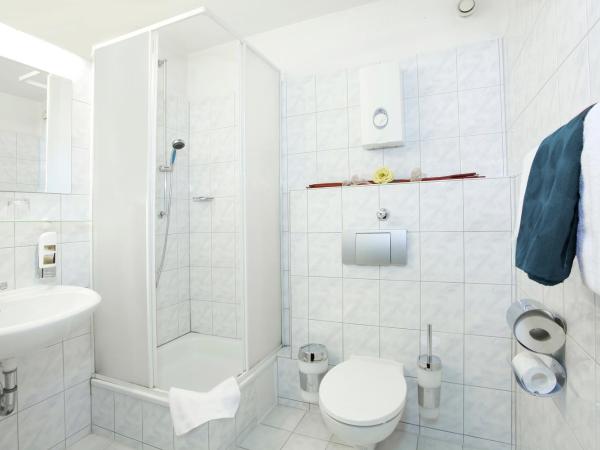 Hotel Senator : photo 3 de la chambre chambre simple standard