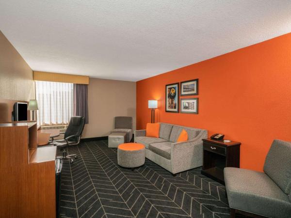 La Quinta by Wyndham Memphis Airport Graceland : photo 4 de la chambre suite familiale de luxe - non-fumeurs