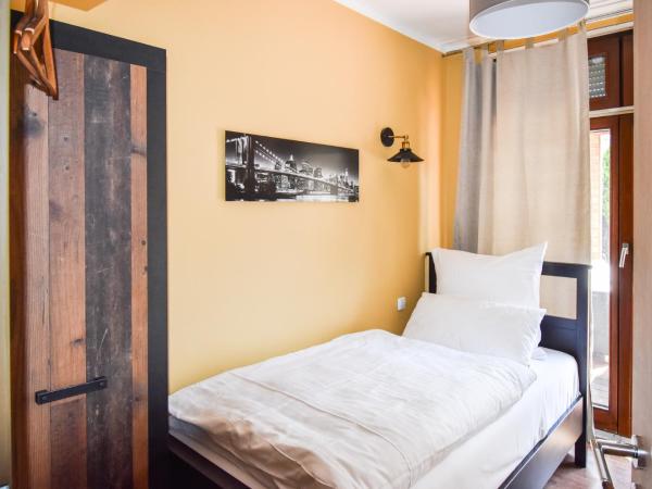 Boutique Hotel Sena : photo 3 de la chambre chambre simple avec salle de bains