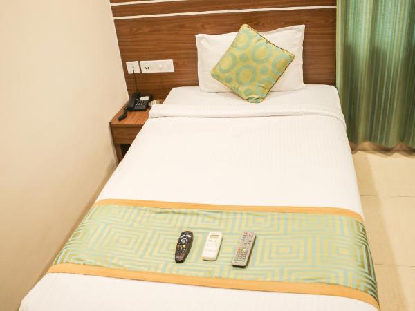 Hotel Golden Leaves : photo 4 de la chambre chambre simple