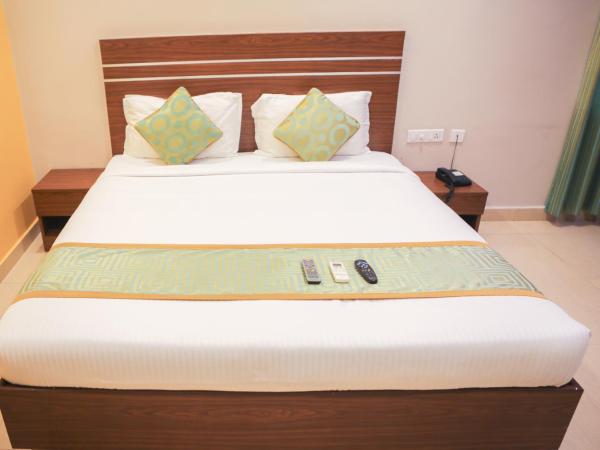 Hotel Golden Leaves : photo 4 de la chambre chambre deluxe