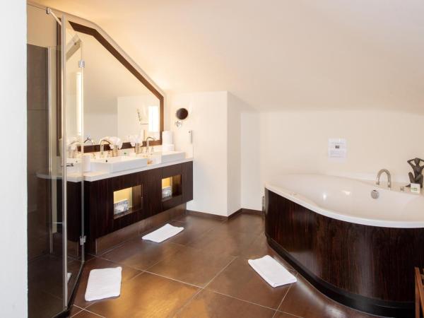 Hotel UTO KULM car-free hideaway in Zurich : photo 4 de la chambre suite panorama urbain - vue sur ville