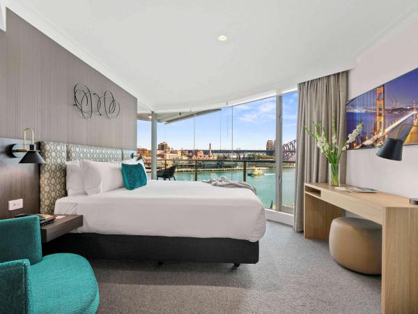 Pullman Quay Grand Sydney Harbour : photo 1 de la chambre two-bedroom apartment with harbour view	