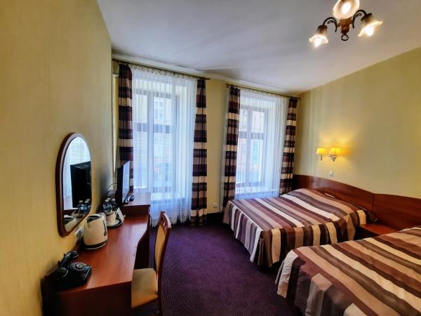 Aneks Hotelu Kazimierz : photo 2 de la chambre chambre double avec lit d'appoint