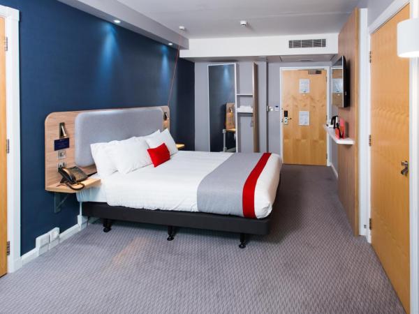Holiday Inn Express Leeds City Centre - Armouries, an IHG Hotel : photo 2 de la chambre chambre double - accessible aux personnes à mobilité réduite 
