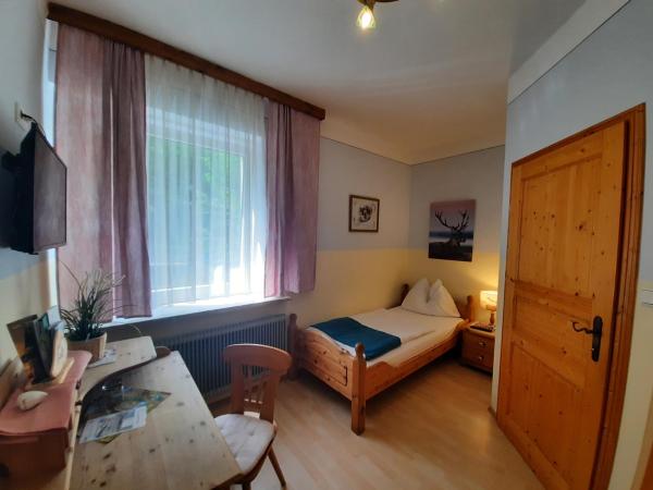 I AM HOTEL Graz-Seiersberg : photo 3 de la chambre chambre simple