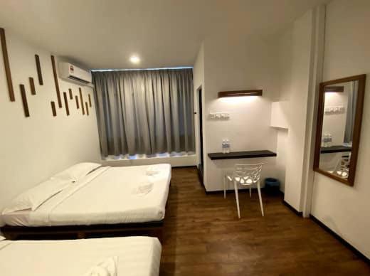 Kuching Hotel : photo 2 de la chambre chambre familiale deluxe