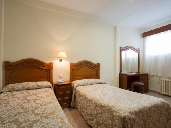 Hotel Riviera : photo 2 de la chambre chambre double ou lits jumeaux
