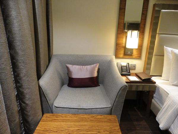 Ramada Gurgaon Central : photo 4 de la chambre club twin room - non-smoking with happy hours (1+1;only applicable for imfl not all the brand at the bar),15% discount on f&b,inr 500 spa credit, early check-in for 03 hours and late checkout for 03 hours