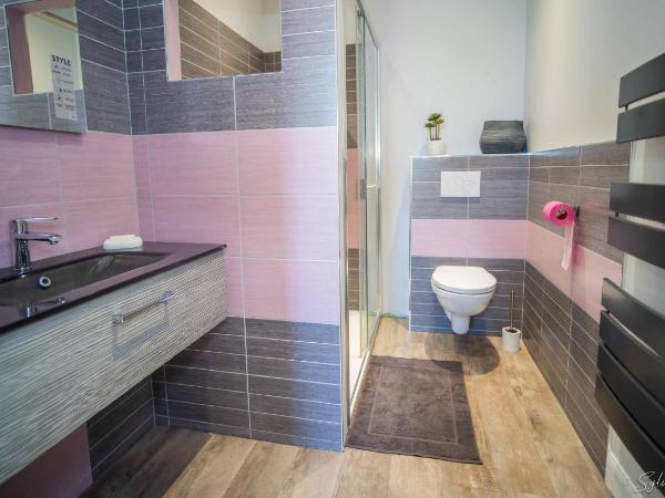 I love Bergerac : photo 3 de la chambre chambre double avec salle de bains privative