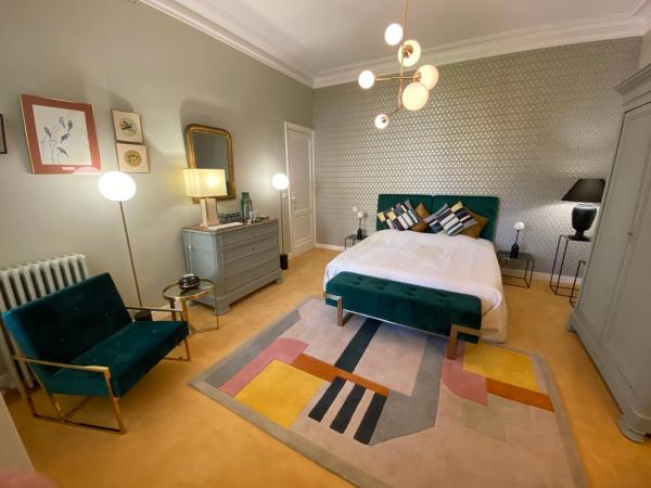 La Villa Desvaux de Marigny : photo 1 de la chambre chambre double ou lits jumeaux deluxe – vue sur jardin