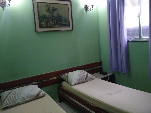 Hotel Barão De Tefé : photo 2 de la chambre chambre lits jumeaux