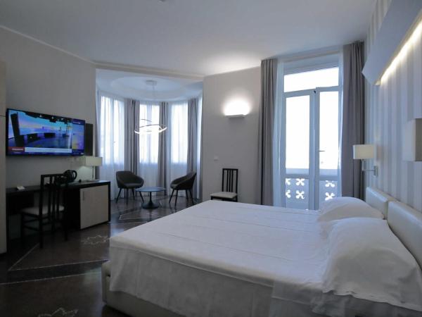 Hotel Vittoria : photo 2 de la chambre suite junior avec balcon