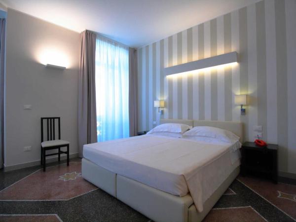 Hotel Vittoria : photo 3 de la chambre suite junior avec balcon