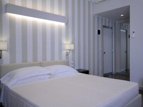 Hotel Vittoria : photo 4 de la chambre suite junior avec balcon